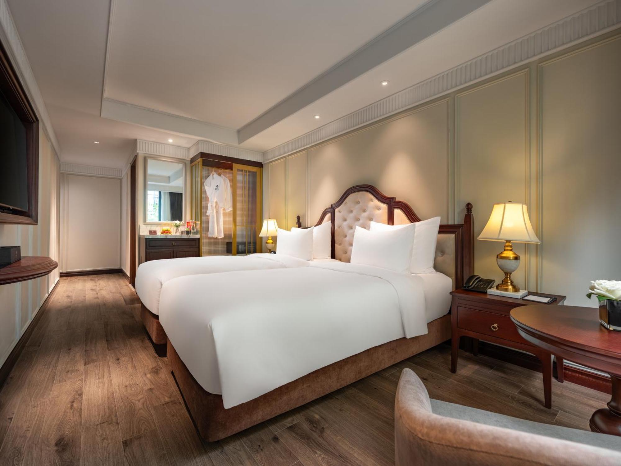 Grand Du 5* Hanoi